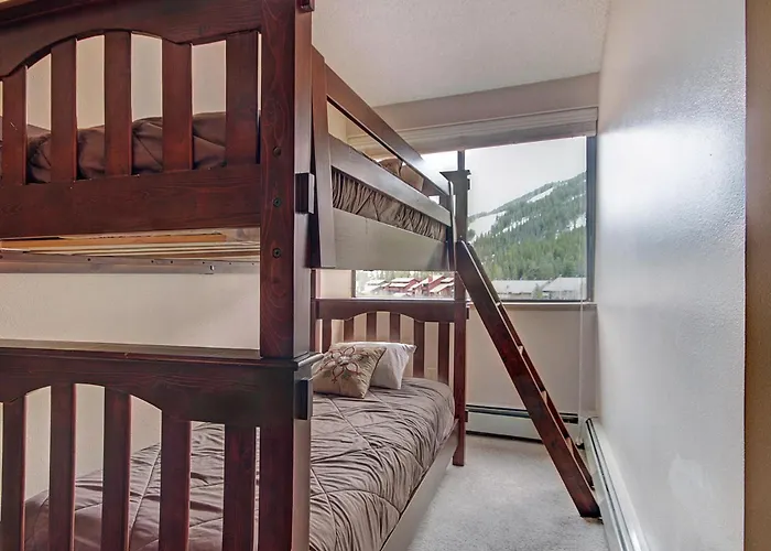 Vs549 Village Square Apartment